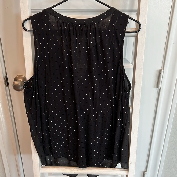 Loft Plus Brand Women’s Size 18 Black Sleeveless Blouse w/White Polka Dots - Picture 4 of 5